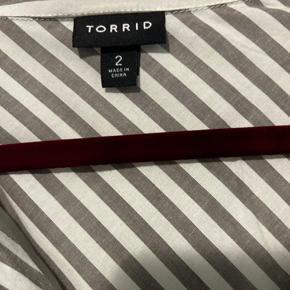 Torrid Taupe & White Stripe Poplin Shirt Dress in 2X - Picture 5 of 7